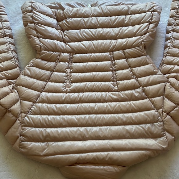 Authentic Moncler pink down jacket - Picture 6 of 6
